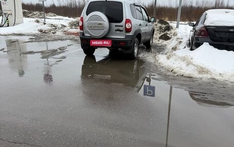 Chevrolet Niva I рестайлинг, 2017 год, 690 000 рублей, 5 фотография