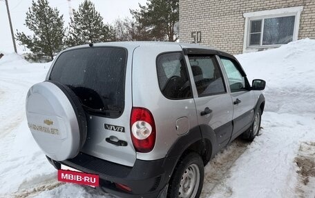 Chevrolet Niva I рестайлинг, 2017 год, 690 000 рублей, 3 фотография