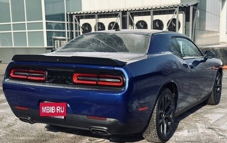 Dodge Challenger III рестайлинг 2, 2021 год, 5 150 000 рублей, 5 фотография
