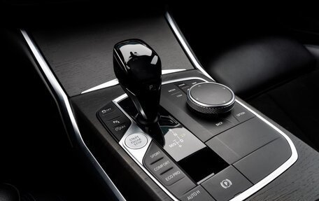 BMW 3 серия, 2019 год, 3 400 000 рублей, 21 фотография