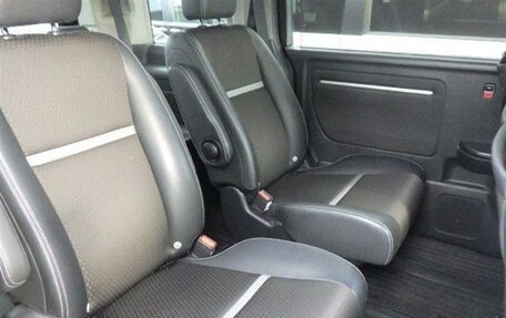 Honda Stepwgn IV, 2021 год, 2 480 000 рублей, 4 фотография