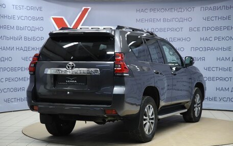 Toyota Land Cruiser Prado 150 рестайлинг 2, 2022 год, 7 500 000 рублей, 5 фотография