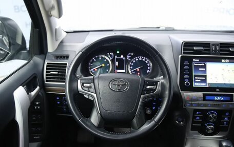 Toyota Land Cruiser Prado 150 рестайлинг 2, 2022 год, 7 500 000 рублей, 14 фотография