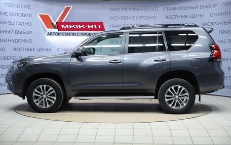 Toyota Land Cruiser Prado 150 рестайлинг 2, 2022 год, 7 500 000 рублей, 8 фотография