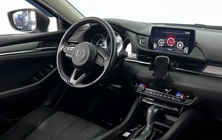 Mazda 6, 2019 год, 2 200 000 рублей, 13 фотография