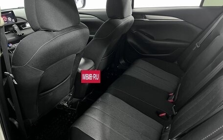 Mazda 6, 2019 год, 2 200 000 рублей, 10 фотография