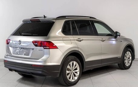 Volkswagen Tiguan II, 2019 год, 2 700 000 рублей, 1 фотография