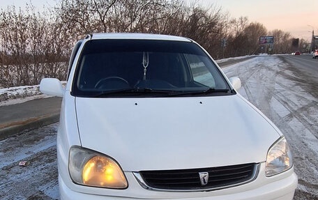 Toyota Raum I, 2001 год, 345 000 рублей, 1 фотография