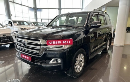 Toyota Land Cruiser 200, 2018 год, 7 199 000 рублей, 1 фотография