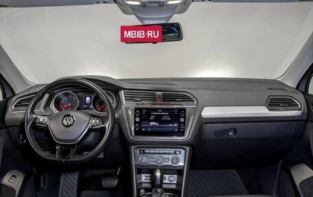 Volkswagen Tiguan II, 2019 год, 2 700 000 рублей, 11 фотография