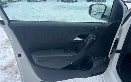 Volkswagen Polo VI (EU Market), 2013 год, 800 000 рублей, 10 фотография