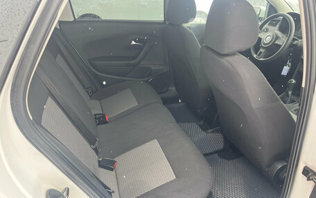 Volkswagen Polo VI (EU Market), 2013 год, 800 000 рублей, 21 фотография