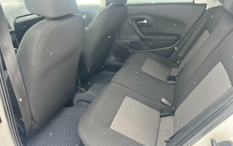 Volkswagen Polo VI (EU Market), 2013 год, 800 000 рублей, 19 фотография