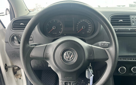 Volkswagen Polo VI (EU Market), 2013 год, 800 000 рублей, 17 фотография