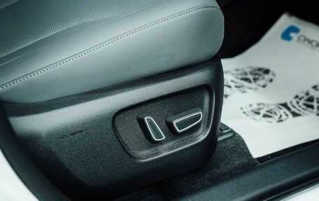 Toyota RAV4, 2025 год, 4 900 000 рублей, 22 фотография