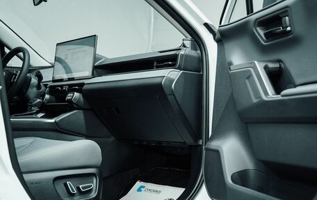 Toyota RAV4, 2025 год, 4 900 000 рублей, 21 фотография