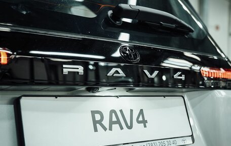 Toyota RAV4, 2025 год, 4 900 000 рублей, 30 фотография