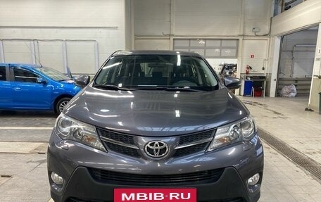 Toyota RAV4, 2015 год, 2 360 000 рублей, 2 фотография