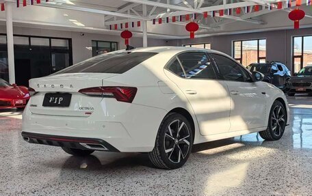 Skoda Octavia IV, 2022 год, 1 700 000 рублей, 9 фотография