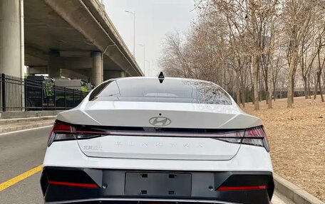 Hyundai Elantra, 2022 год, 1 420 000 рублей, 5 фотография