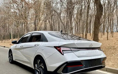 Hyundai Elantra, 2022 год, 1 420 000 рублей, 4 фотография
