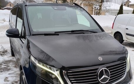 Mercedes-Benz EQV, 2021 год, 6 000 000 рублей, 2 фотография