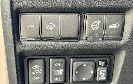 Infiniti QX56, 2011 год, 2 195 000 рублей, 19 фотография