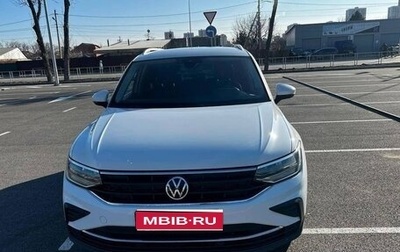 Volkswagen Tiguan II, 2022 год, 2 980 000 рублей, 1 фотография