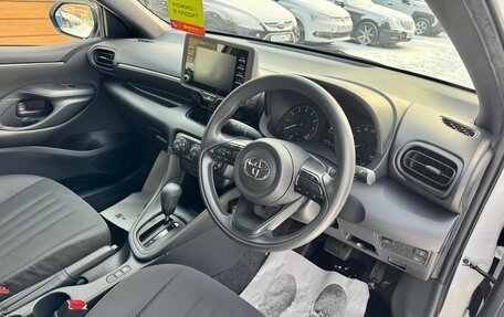 Toyota Yaris, 2021 год, 1 269 000 рублей, 13 фотография