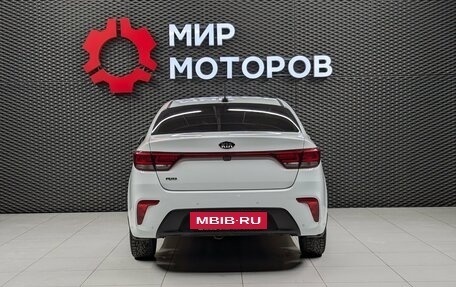 KIA Rio IV, 2017 год, 1 380 000 рублей, 5 фотография
