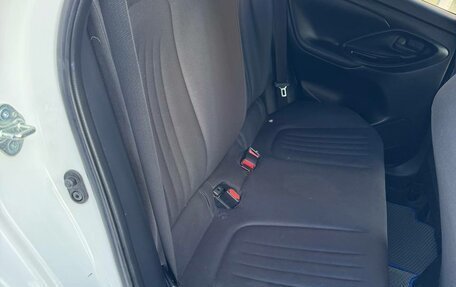 Toyota Yaris, 2020 год, 1 269 000 рублей, 18 фотография