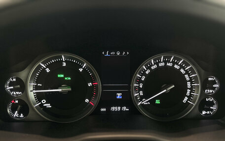 Toyota Land Cruiser 200, 2018 год, 7 199 000 рублей, 16 фотография