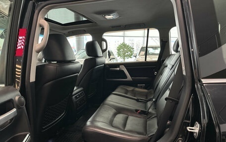 Toyota Land Cruiser 200, 2018 год, 7 199 000 рублей, 15 фотография