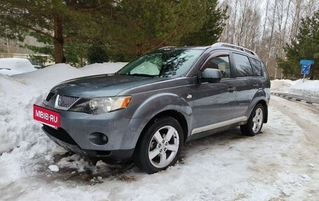 Mitsubishi Outlander III рестайлинг 3, 2008 год, 830 000 рублей, 2 фотография