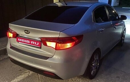 KIA Rio III рестайлинг, 2011 год, 750 000 рублей, 18 фотография