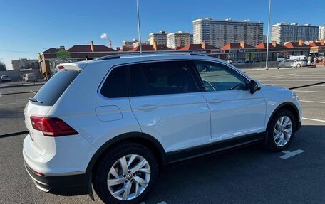 Volkswagen Tiguan II, 2022 год, 2 980 000 рублей, 6 фотография