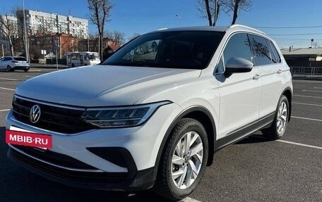 Volkswagen Tiguan II, 2022 год, 2 980 000 рублей, 4 фотография