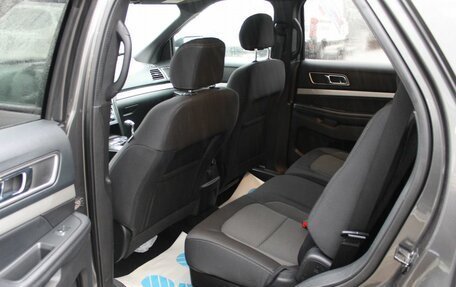 Ford Explorer VI, 2016 год, 2 070 000 рублей, 17 фотография