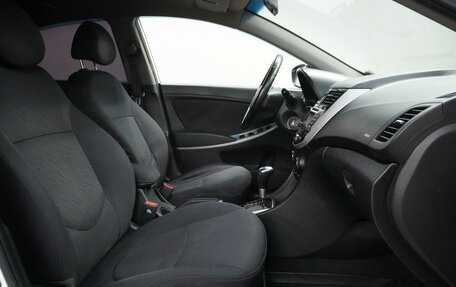 Hyundai Solaris II рестайлинг, 2012 год, 750 000 рублей, 9 фотография