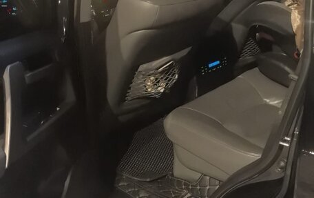 Toyota Land Cruiser 200, 2010 год, 2 200 000 рублей, 1 фотография