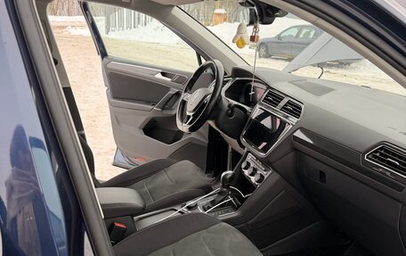 Volkswagen Tiguan II, 2017 год, 2 600 000 рублей, 10 фотография