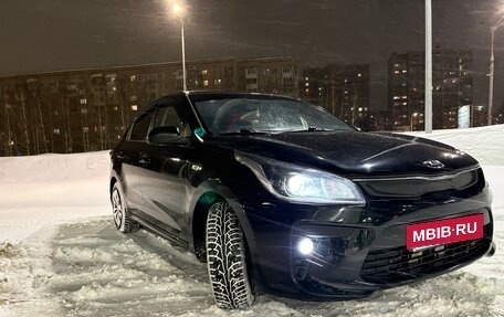 KIA Rio IV, 2018 год, 1 429 000 рублей, 2 фотография