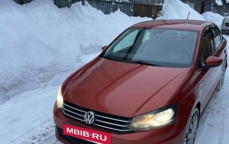 Volkswagen Polo VI (EU Market), 2016 год, 900 000 рублей, 2 фотография