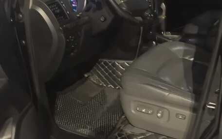 Toyota Land Cruiser 200, 2010 год, 2 200 000 рублей, 3 фотография