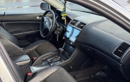 Honda Accord VII рестайлинг, 2005 год, 650 000 рублей, 10 фотография