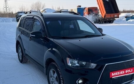Mitsubishi Outlander III рестайлинг 3, 2011 год, 1 250 000 рублей, 2 фотография