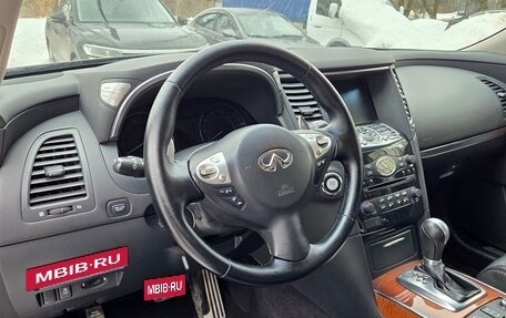 Infiniti FX II, 2011 год, 2 480 000 рублей, 16 фотография
