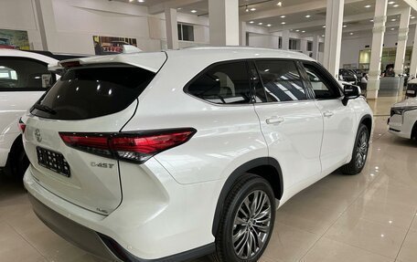 Toyota Highlander, 2025 год, 6 540 000 рублей, 4 фотография