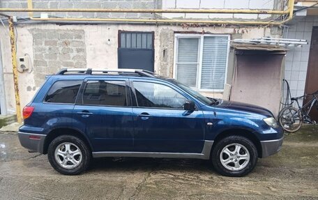 Mitsubishi Outlander III рестайлинг 3, 2004 год, 575 000 рублей, 2 фотография