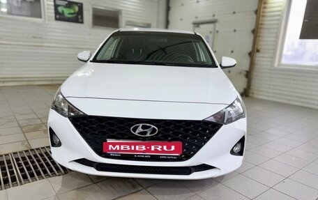 Hyundai Solaris II рестайлинг, 2021 год, 1 450 000 рублей, 2 фотография